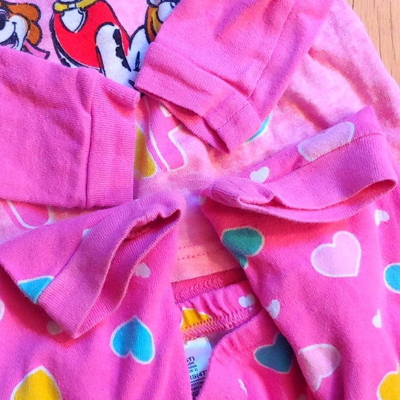Paw Patrol pajama set, 4T, cute heart print on pant bottoms💛💙 - Picture 3 of 5